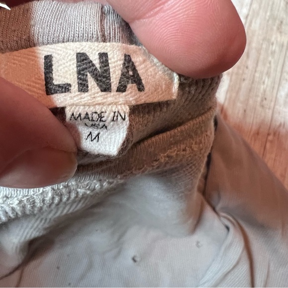 💚LNA distressed top - Picture 6 of 7